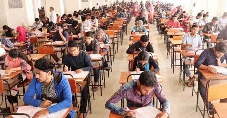 Students taking a quiz exam